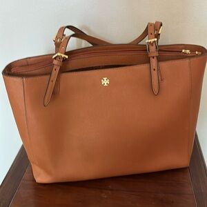 Tory Burch large scratch proof leather tote
